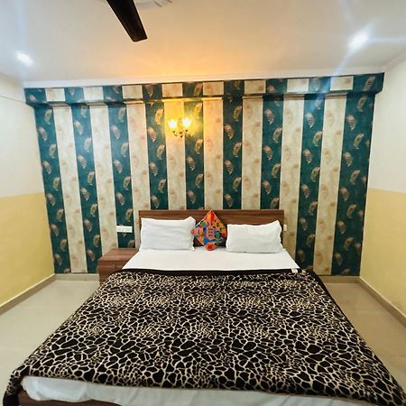 Sainik Guest House 500Mtr From Medanta Hospital Lucknow Exterior photo