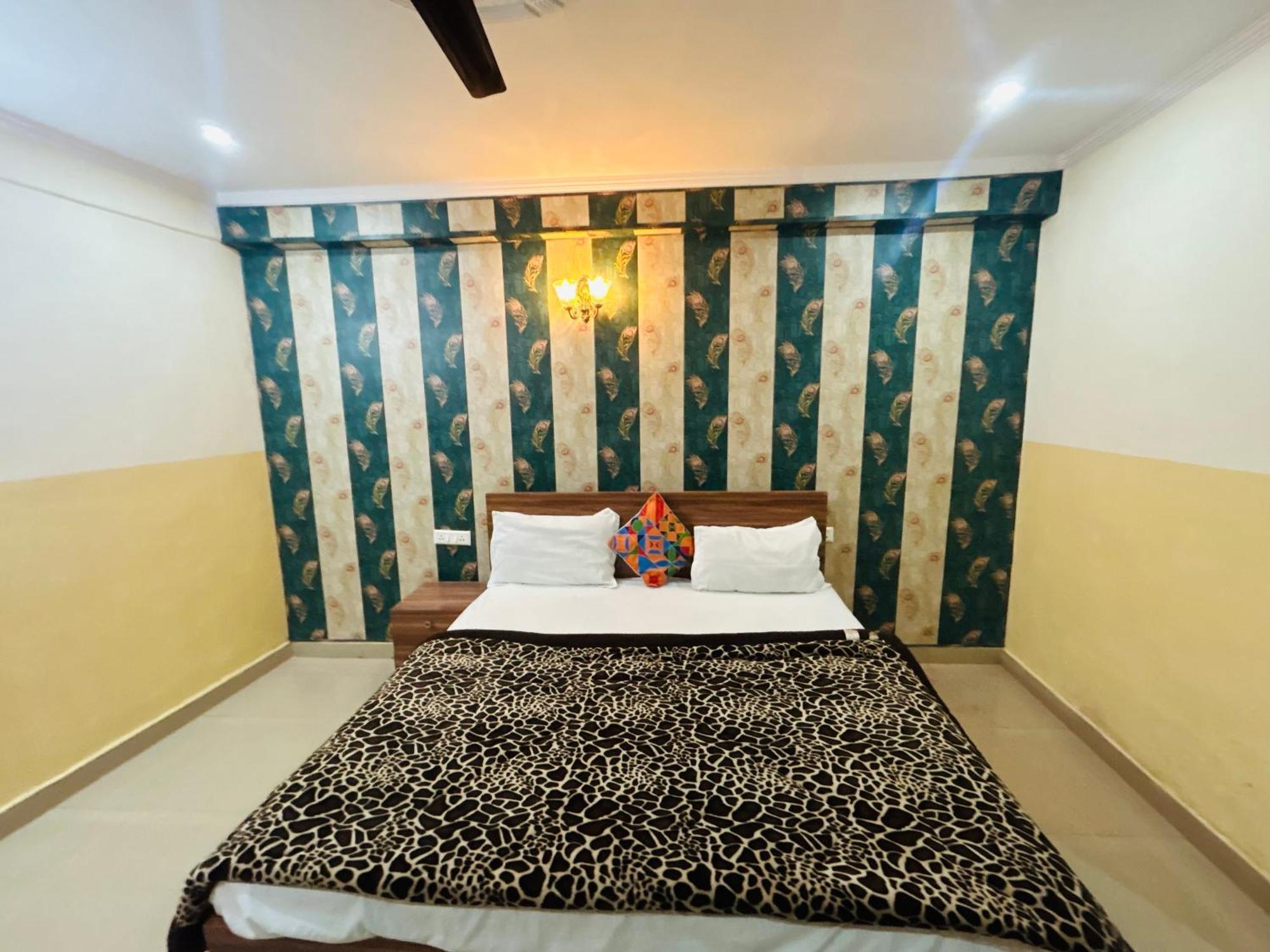 Sainik Guest House 500Mtr From Medanta Hospital Lucknow Exterior photo
